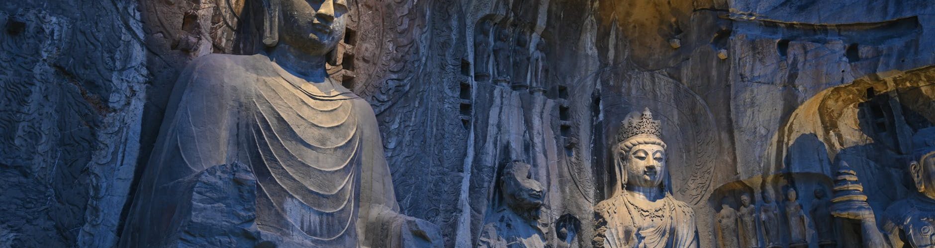buddha statues in the longmen grottoes